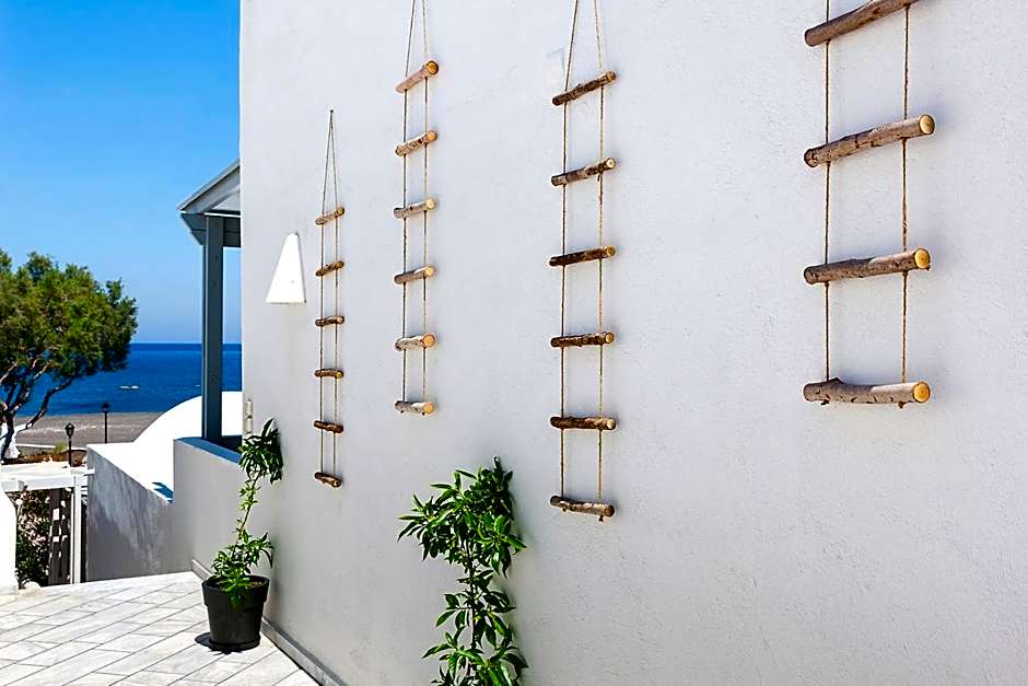 Memories Beach Hotel