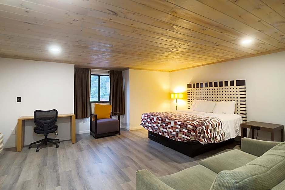 Tennessee Mountain Lodge Riverside by OYO