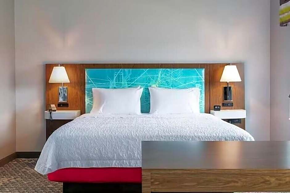 Hampton Inn By Hilton & Suites Chico, CA
