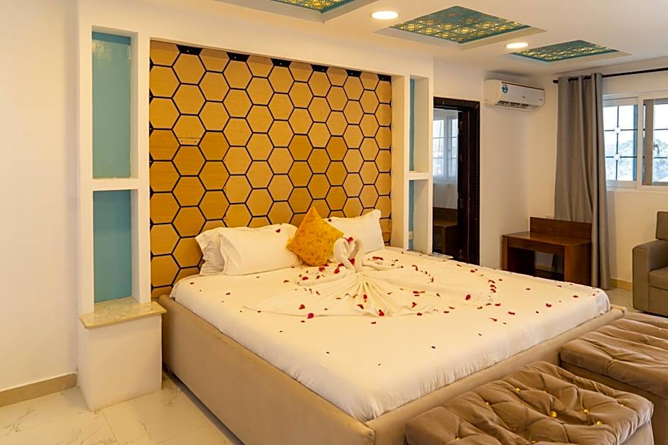Golden Hotel