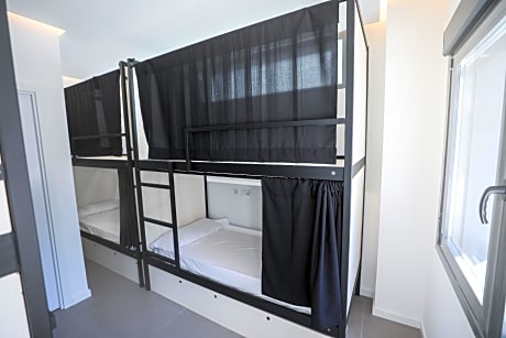 Bed in 10 Bed Mixed Dormitory