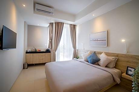 Apartment with City View