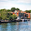 Uno Thames Hotel