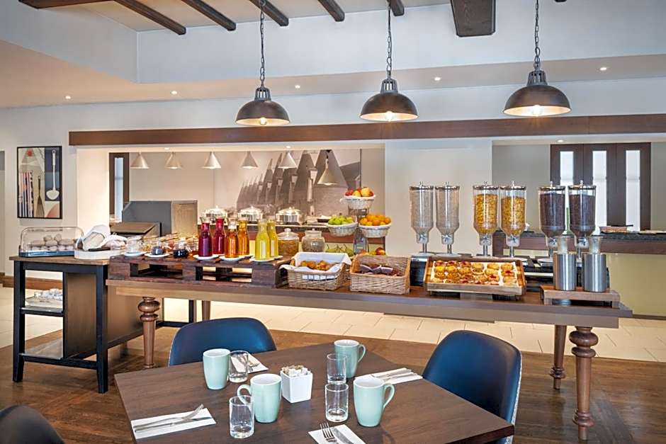 Delta Hotels by Marriott Tudor Park Country Club