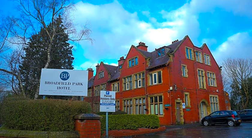 Broadfield Park Hotel by Belvilla