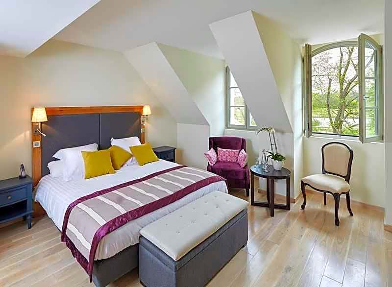 Hotel Castel Maintenon - Handwritten Collection