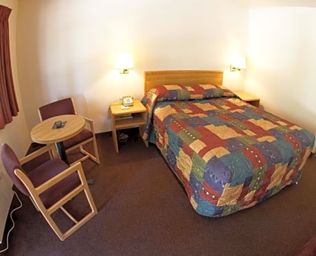 2 Queen Beds, Mobility/Hearing Accessible Room, Roll-In Shower, Non-Smoking