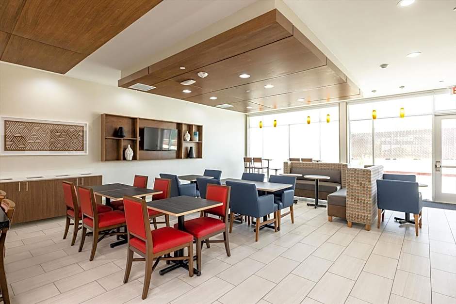 Holiday Inn Express & Suites - San Jose Silicon Valley By IHG