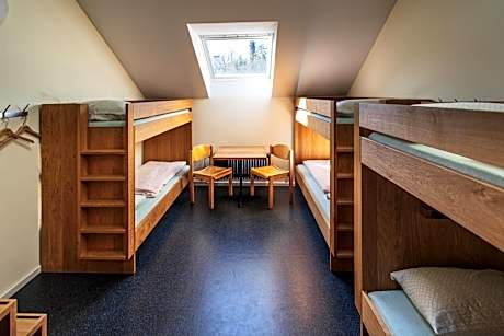 Sextuple Room with Shared Bathroom