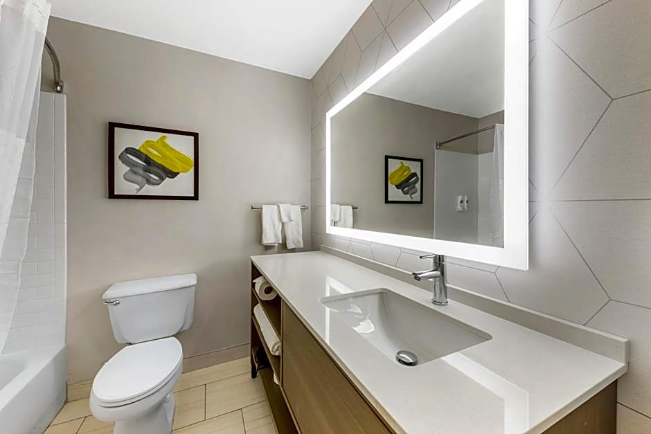 Comfort Inn & Suites Oklahoma City North - Quail Springs