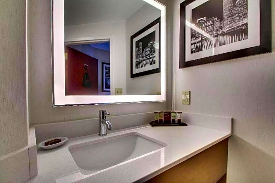 Roundhouse Suites