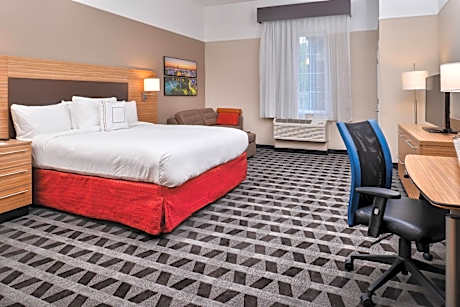 King Studio with Sofa Bed - Hearing Accessible