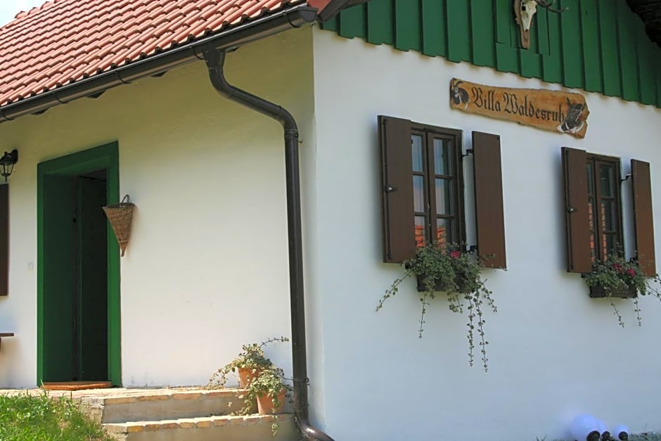 Weinek's Weinlodge