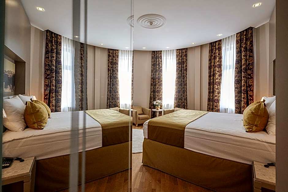 Opera Hotel