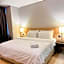 Straits Suite by C Homestay Malacca