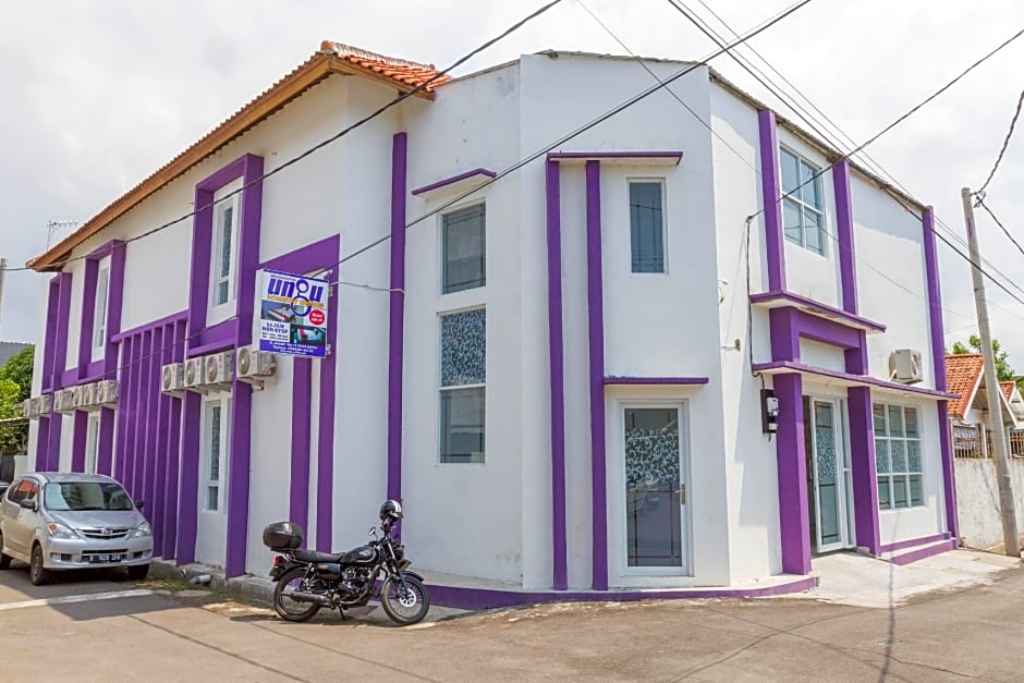 RedDoorz Plus @ Tuparev Cirebon 2.