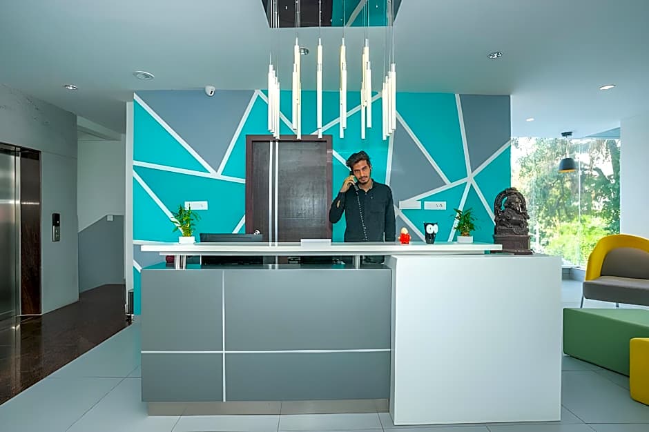 Vihaari 24 Business Hotel