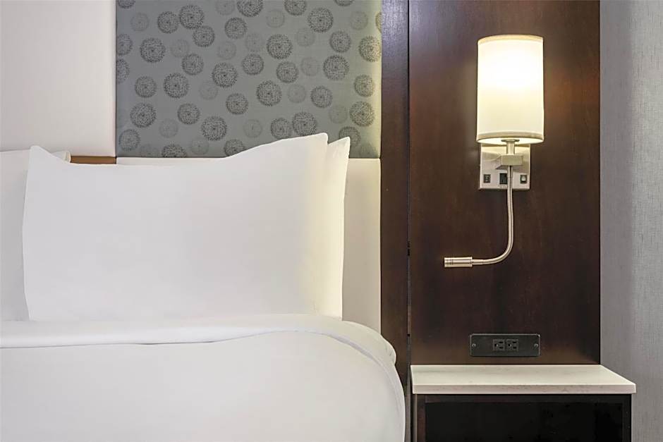 Best Western Premier NYC Gateway Hotel