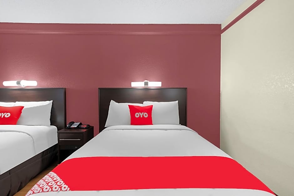 OYO Hotel Tulsa N Sheridan Rd & Airport