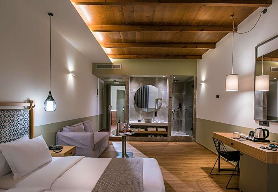 Petousis Hotel & Suites