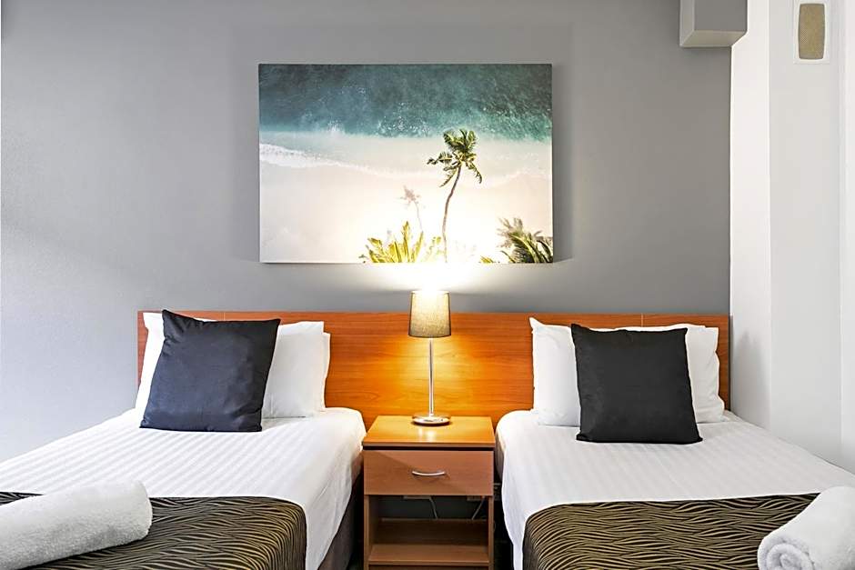 Peninsula Nelson Bay Motel and Serviced Apartments