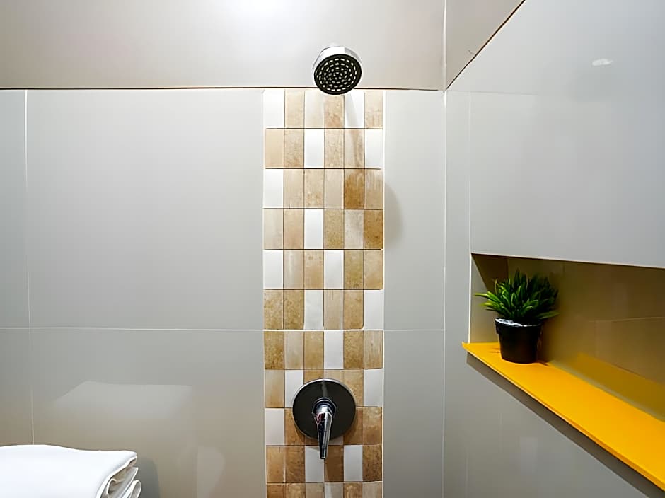 Hotel O Surabaya near Surabaya Town Square formerly Kupang Gunung Residence