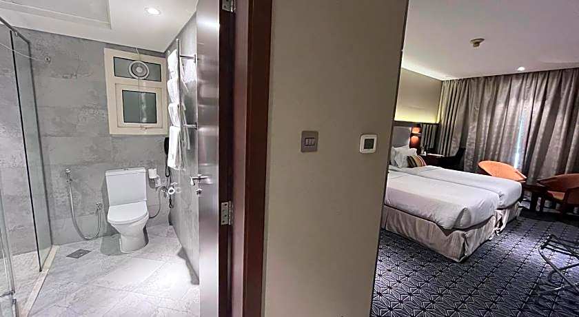 Versailles by Vieras Hotel