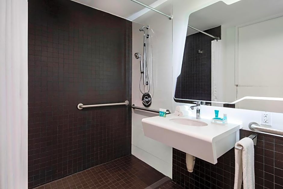The Washington Hotel by LuxUrban