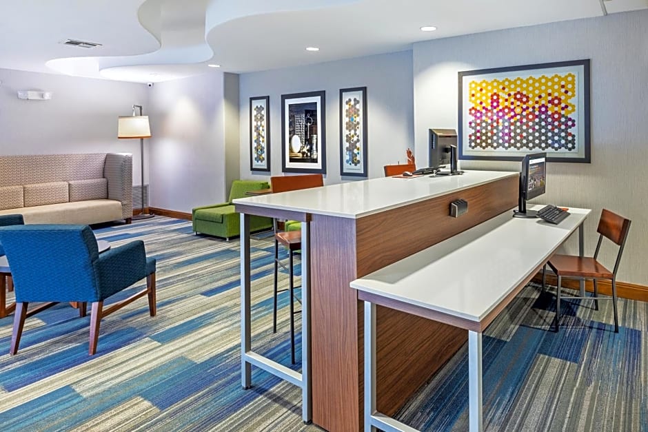 Holiday Inn Express Hotel & Suites Hutto