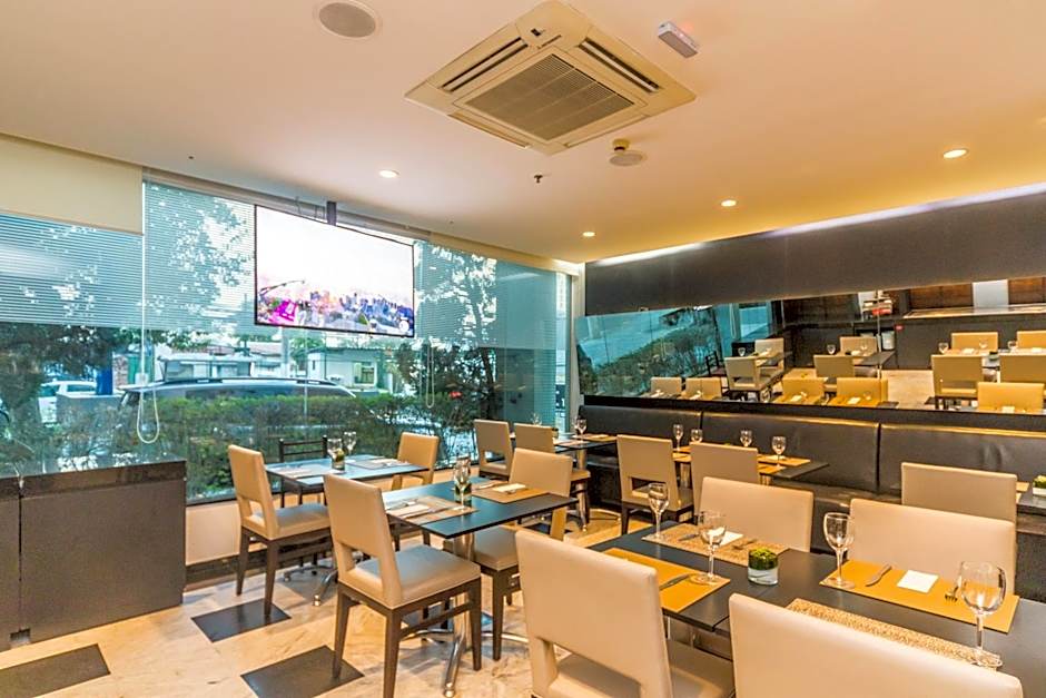 Paraiso Suites by Charlie