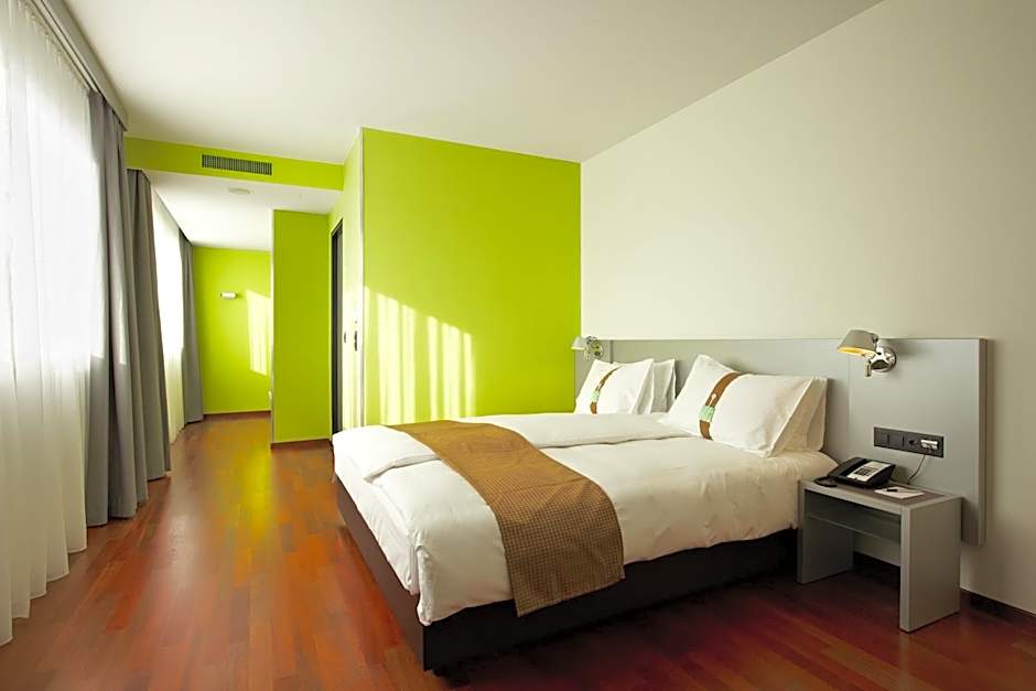 Holiday Inn Zurich Messe By IHG