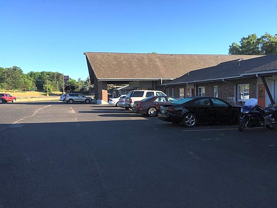 AmeriVu Inn & Suites - St Croix Falls