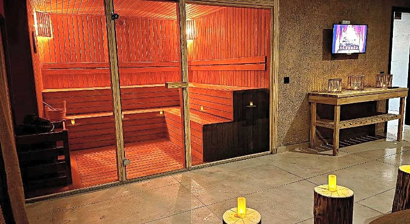 Wolf Of The City Hotel & Spa