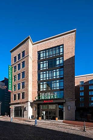 Courtyard by Marriott Richmond Downtown