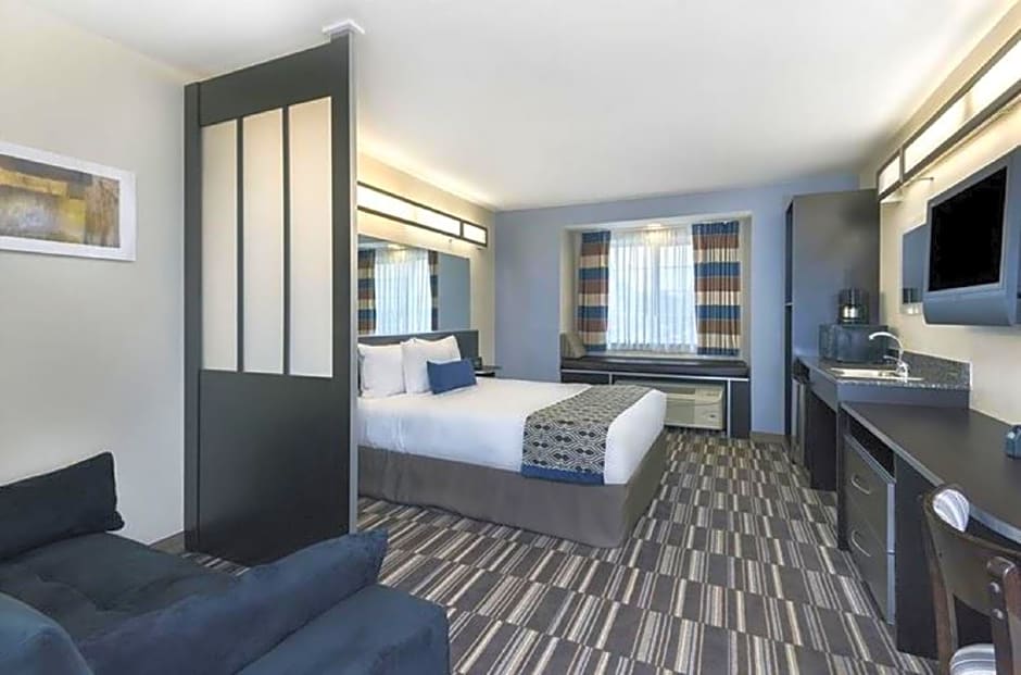 Microtel Inn and Suites Baton Rouge Airport