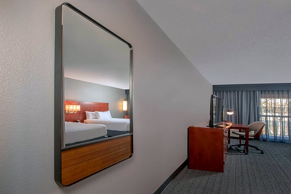 Courtyard by Marriott Frederick