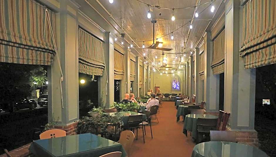 Roycroft Inn