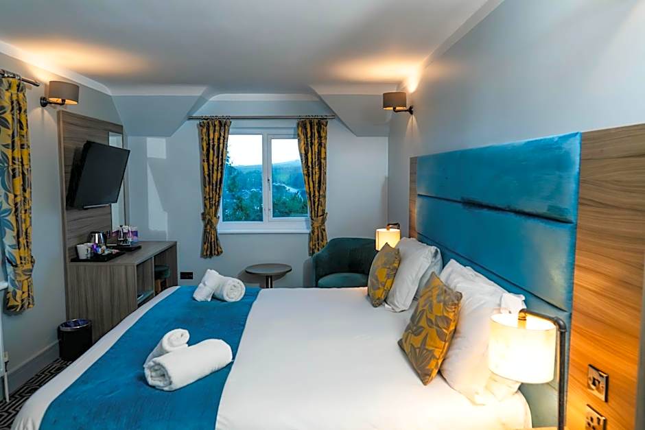 Stonecross Manor Hotel