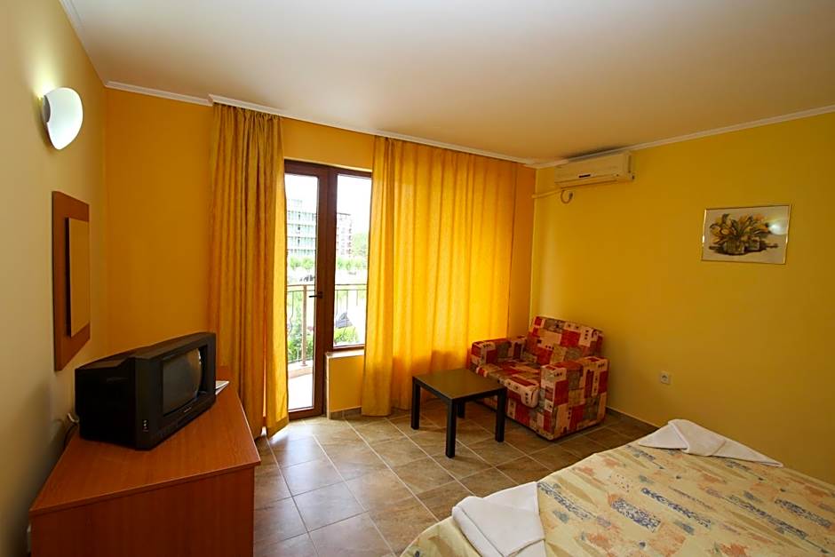 Friends Family Hotel