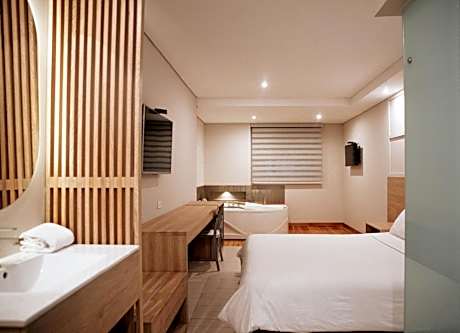 Superior Double Room with Spa Bath