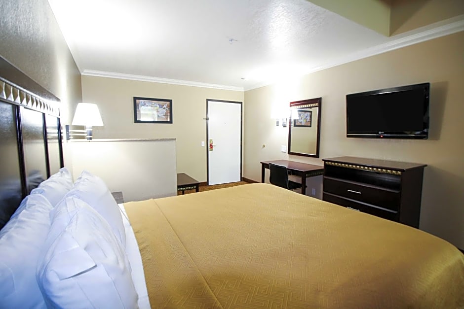 Econo Lodge Inn & Suites Fallbrook Downtown