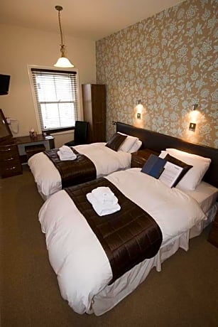 Super King Double or Twin Room