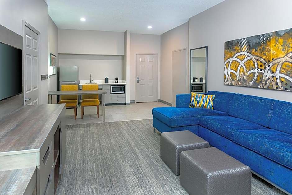 Hampton Inn & Suites Kansas City-Country Club Plaza