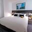 Oaks Glenelg Plaza Pier Suites
