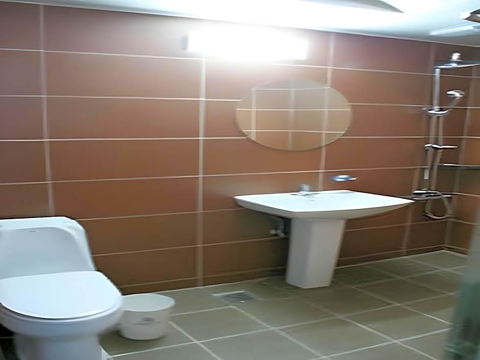 Central Plaza Suwon Hotel