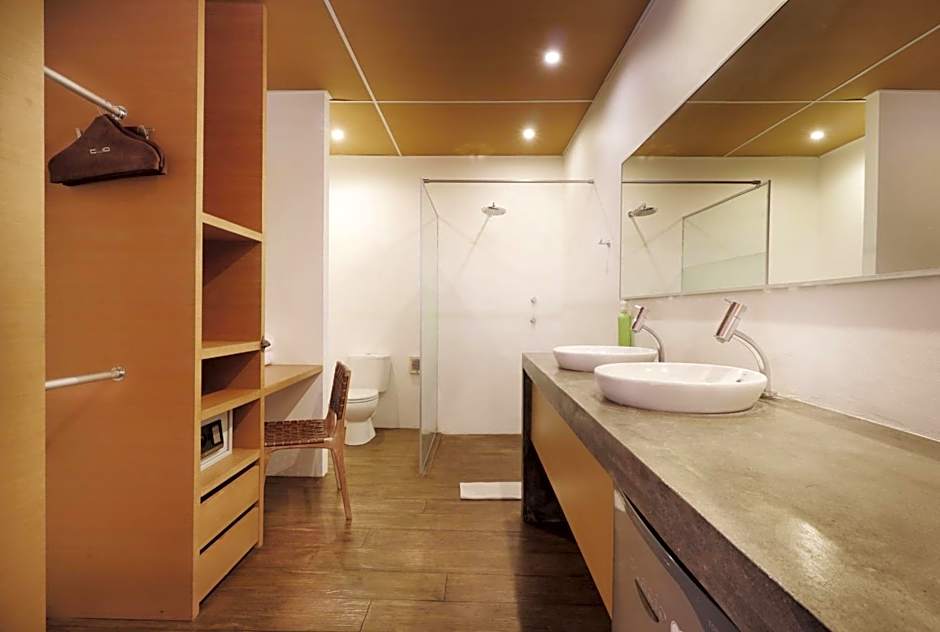 Clio Apartment