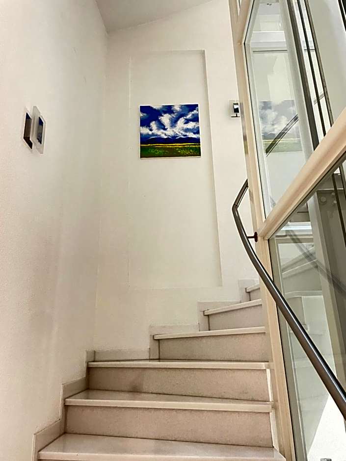 ART HOTEL HOUSE ONE