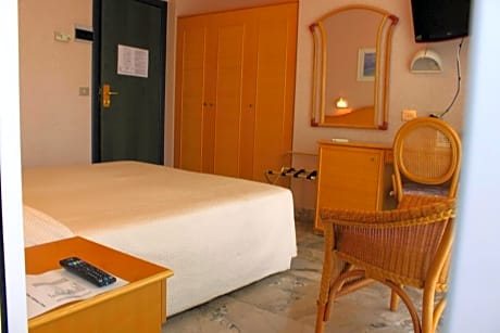 Classic Double or Twin Room with Sea View