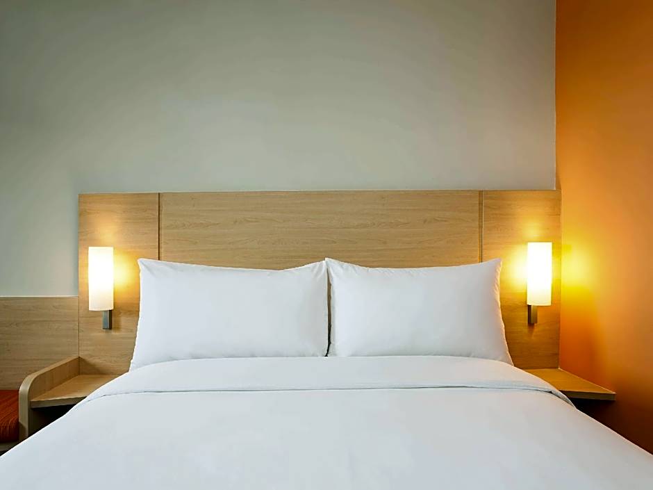 Ibis Makassar City Center Hotel