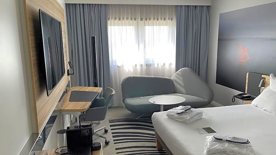Photo 1 of 12 of Superior 1 King Bed